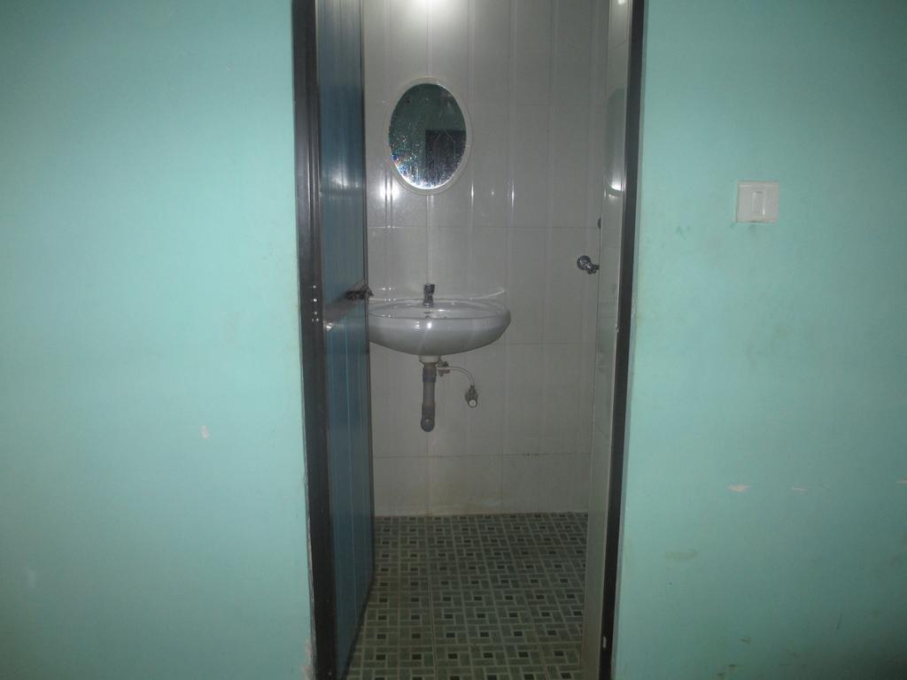 Subhash Guest House Бага Стая снимка